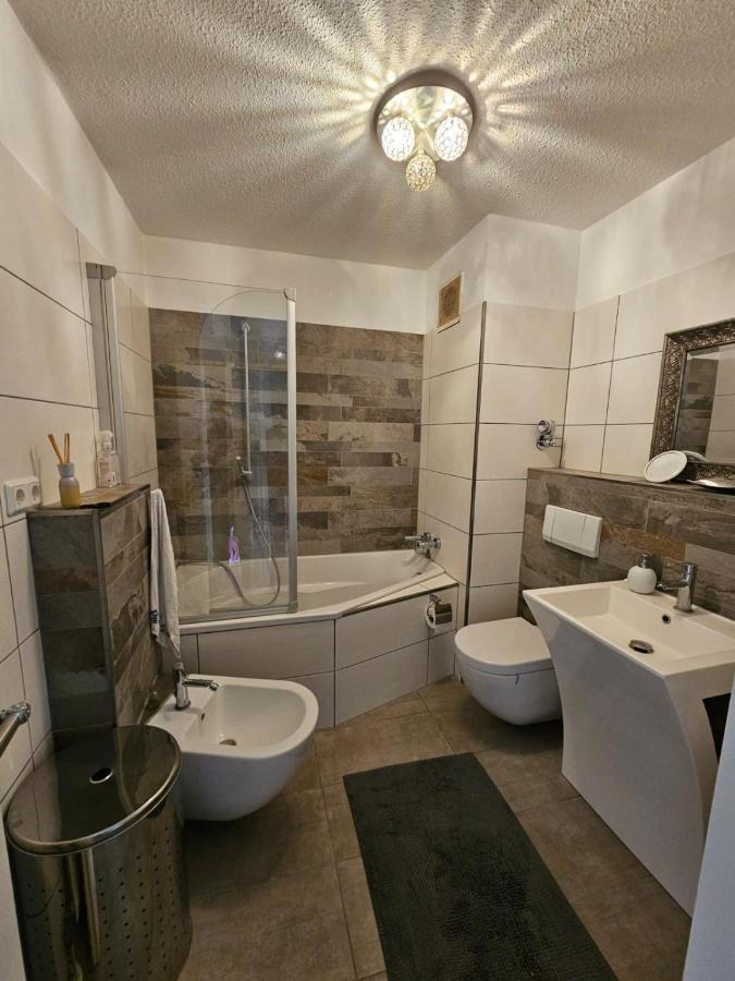 Uebernachten Sie Im Wunderschoenen Weiden Leilighet Köln Eksteriør bilde